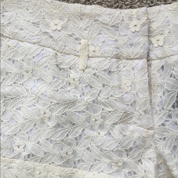 Floral Lace Shorts - Picture 2 of 4
